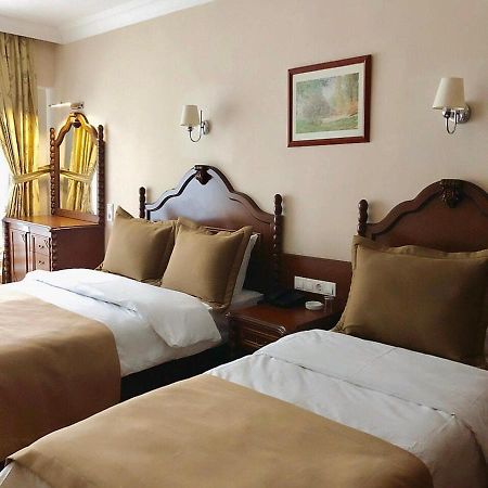 Hotel Bueyuek Levent Istanbul Bagian luar foto